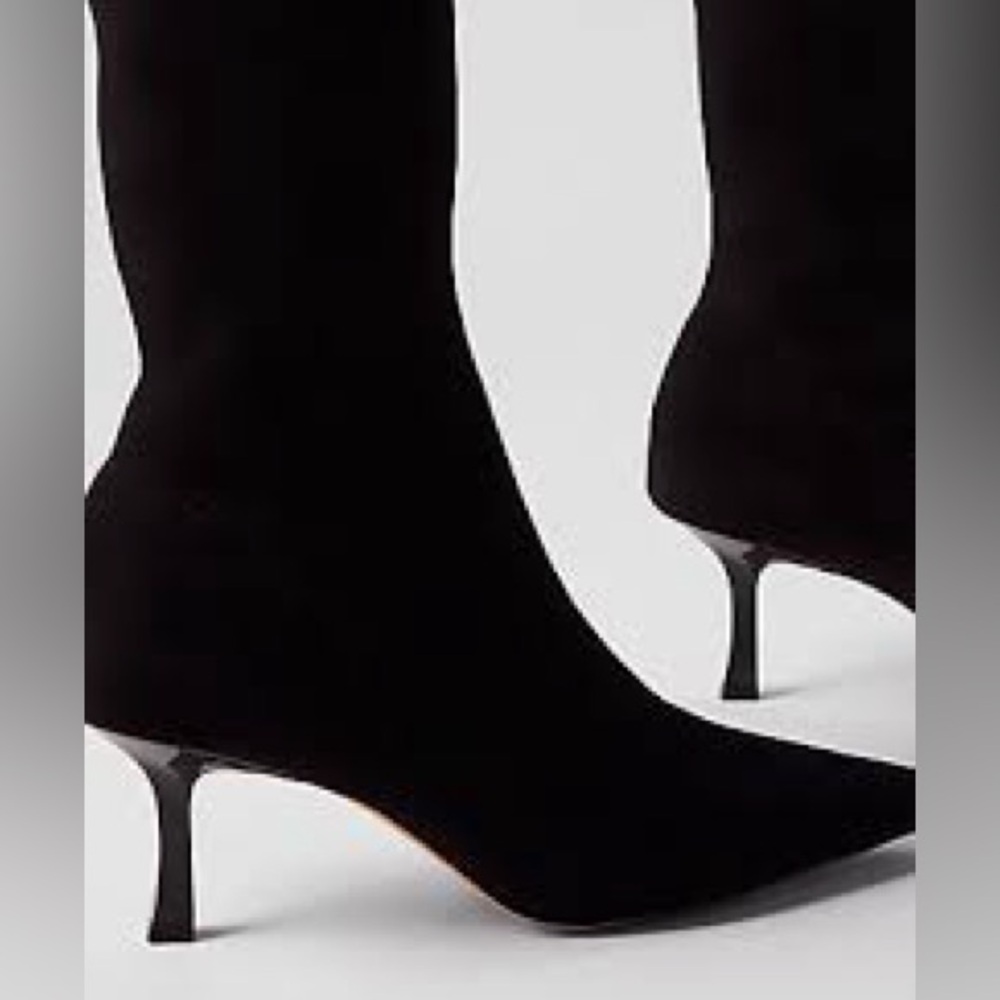 New without tags: Ann Taylor Microstretch Suede Pointy Toe Bootie - Picture 2 of 4